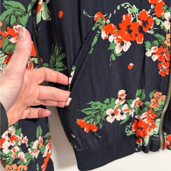 Zara Basic Navy Floral Bomber Jacket- medium - Picture 4 of 16